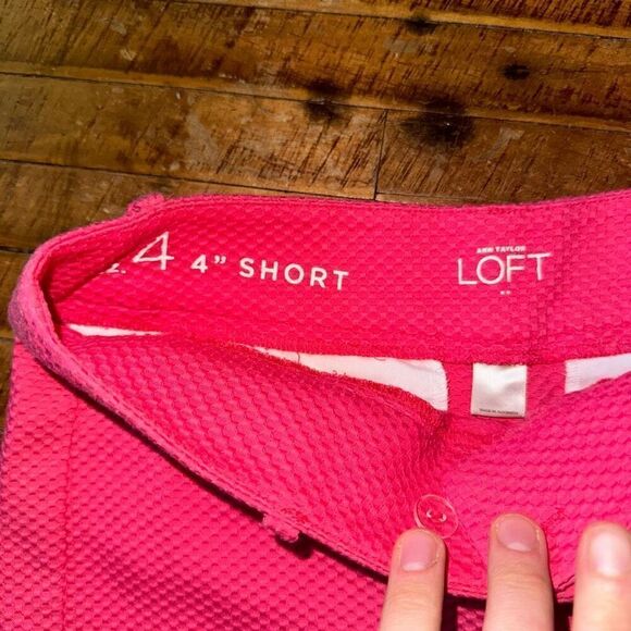 Loft scalloped hem bright pink 4” preppy chino 4 shorts - Picture 2 of 3